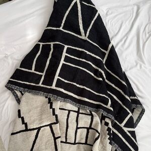 Zara Chic Black and White Geometric Scarf